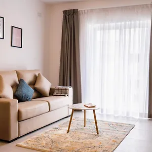  Apartment Modern In Malta's Charming
