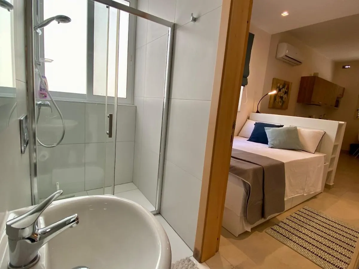 Apartment Mosta Garden Studio